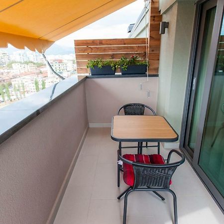 Sky Apartments Тирана Екстериор снимка