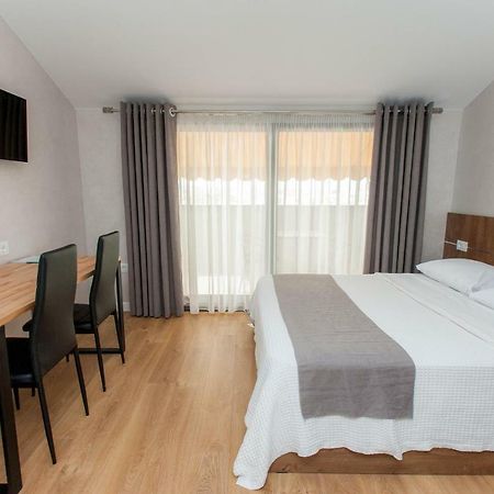 Sky Apartments Тирана Екстериор снимка