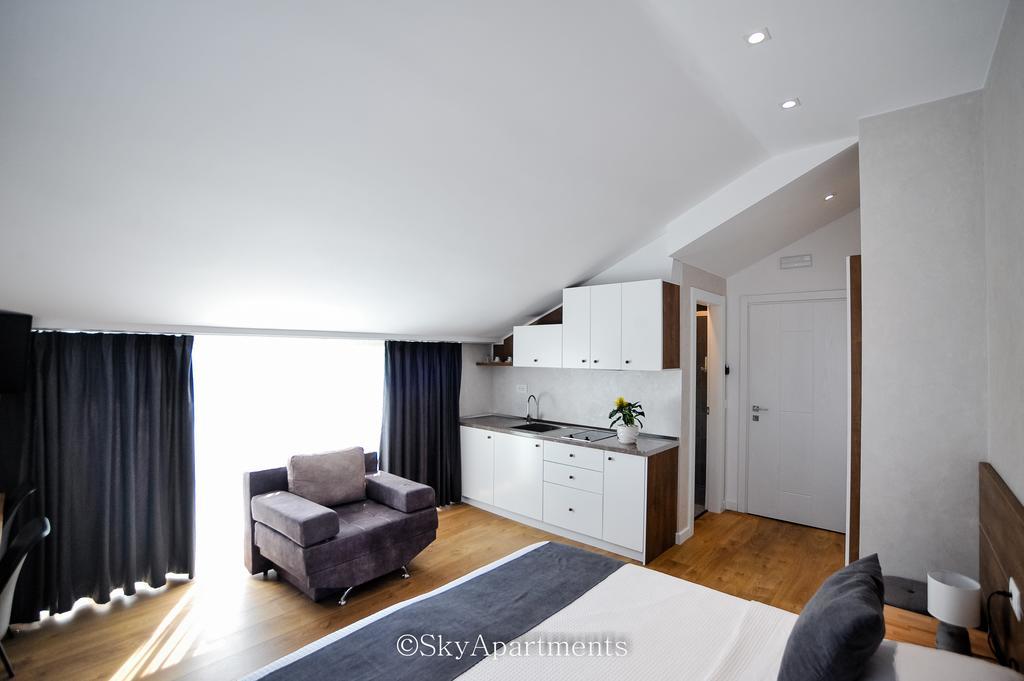 Sky Apartments Тирана Екстериор снимка