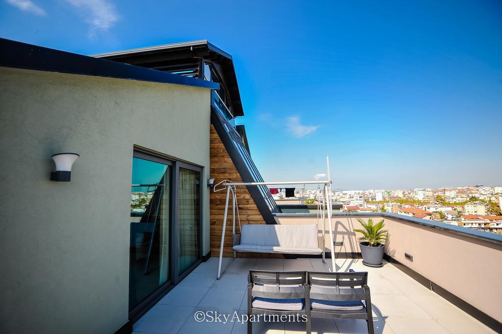 Sky Apartments Тирана Екстериор снимка