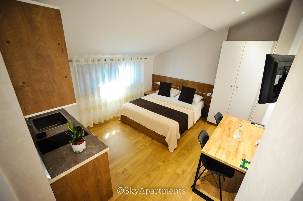 Sky Apartments Тирана Екстериор снимка