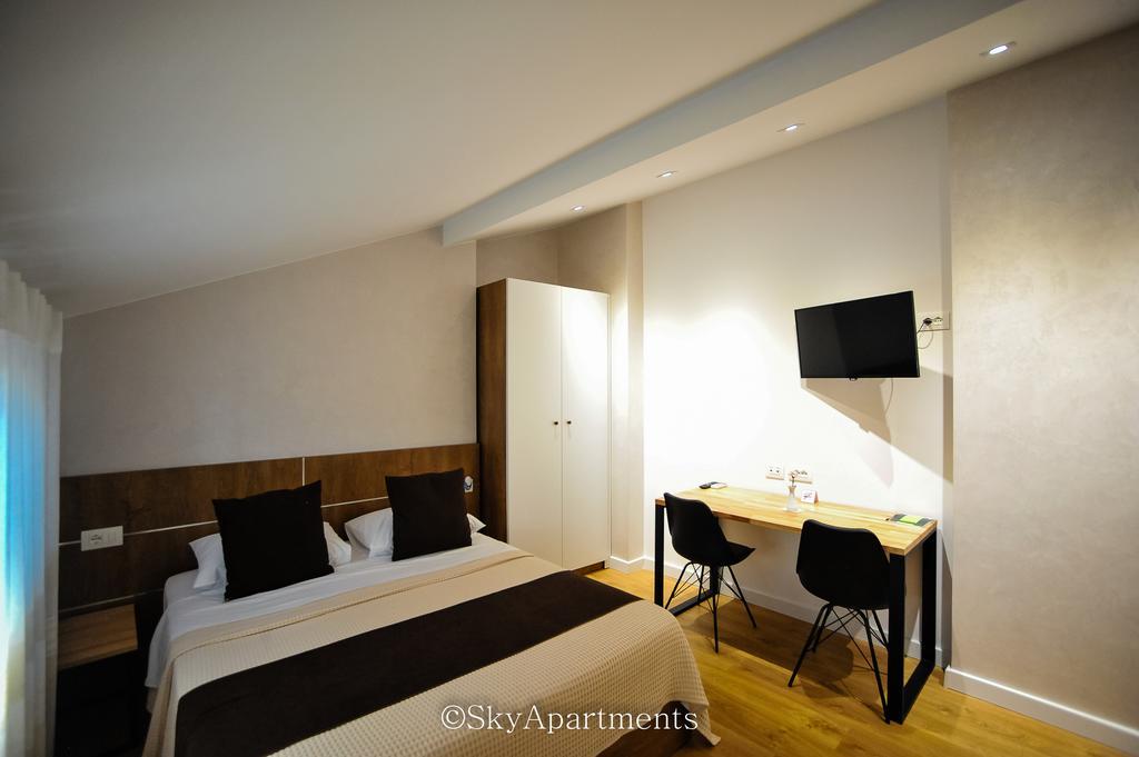 Sky Apartments Тирана Екстериор снимка