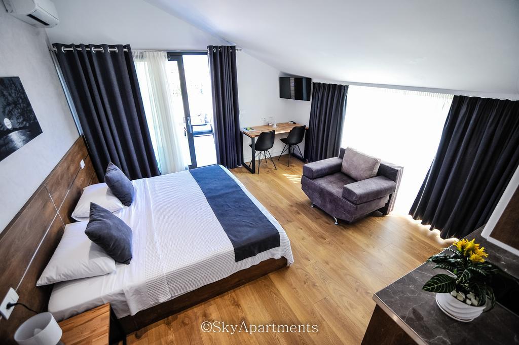 Sky Apartments Тирана Екстериор снимка