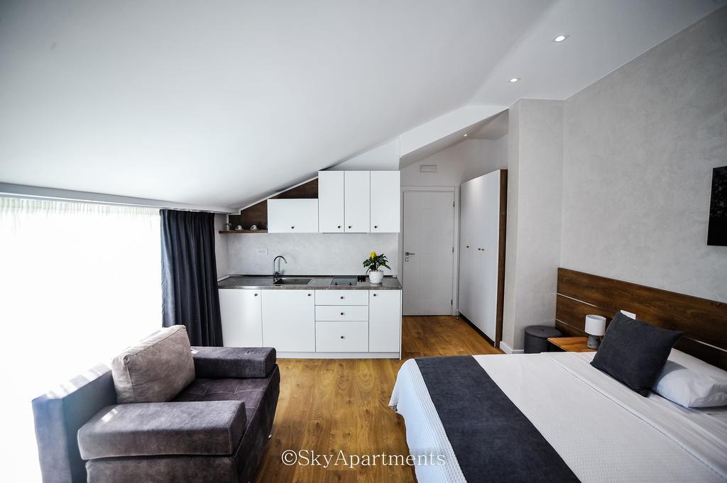 Sky Apartments Тирана Екстериор снимка