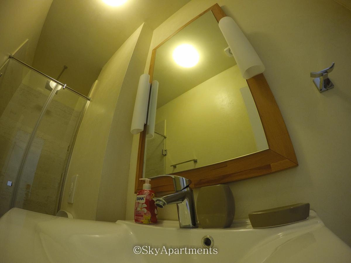 Sky Apartments Тирана Екстериор снимка