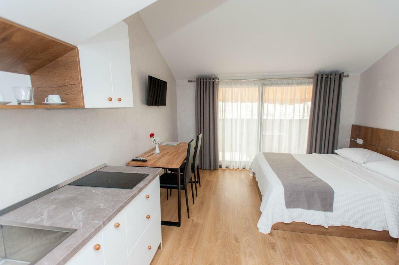 Sky Apartments Тирана Екстериор снимка