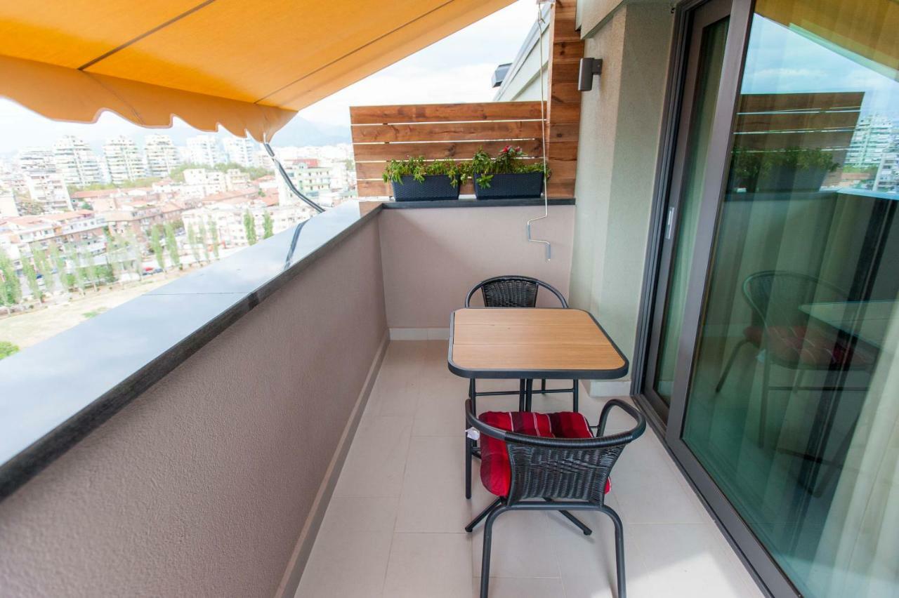 Sky Apartments Тирана Екстериор снимка