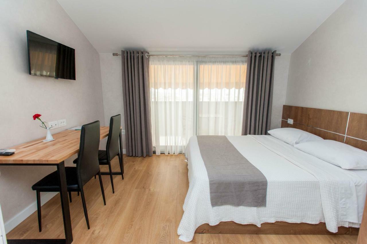 Sky Apartments Тирана Екстериор снимка